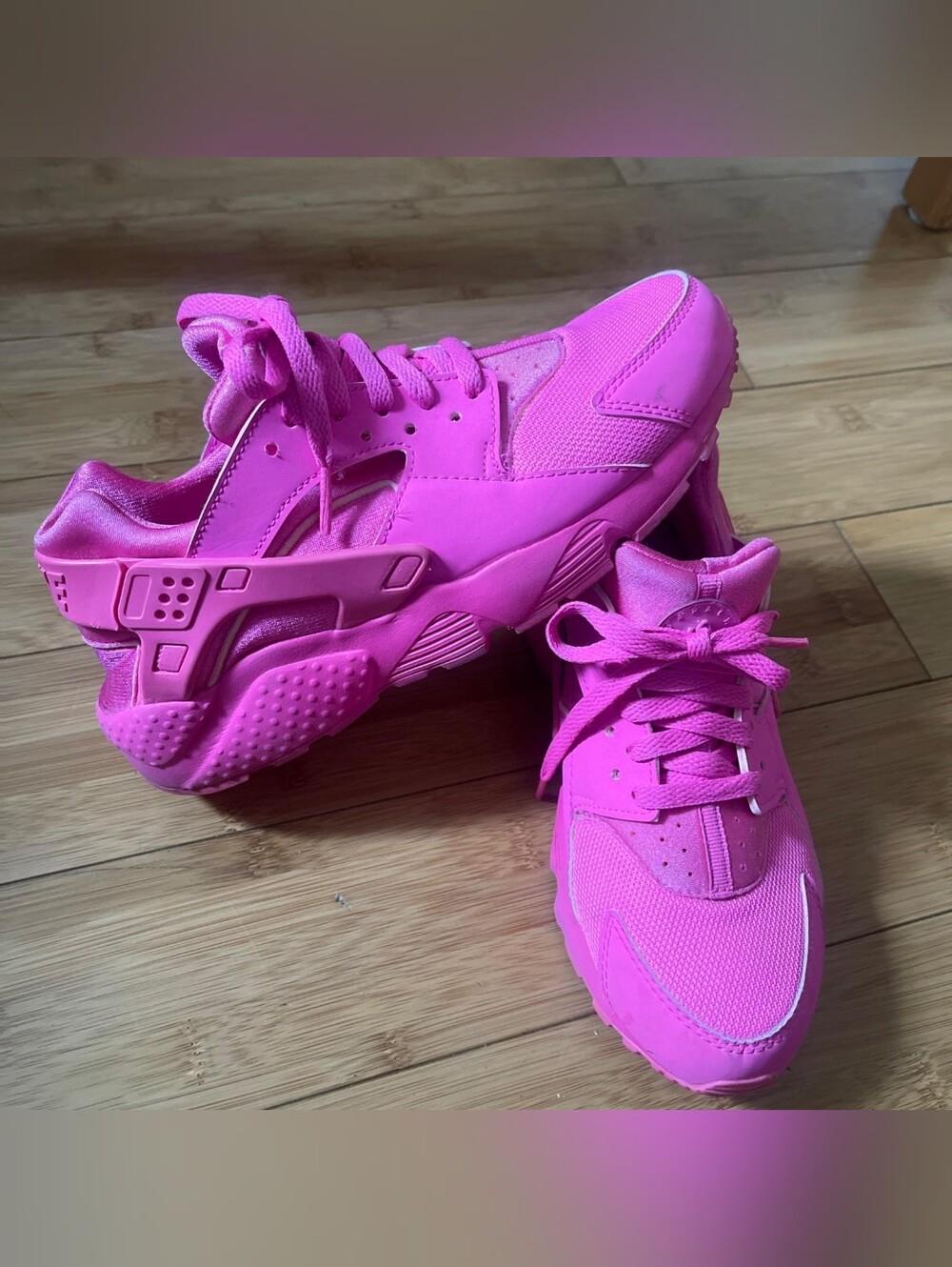 Nike Sneakers Huarache Run Laser Fuchsia Pink Size 6Y 2019